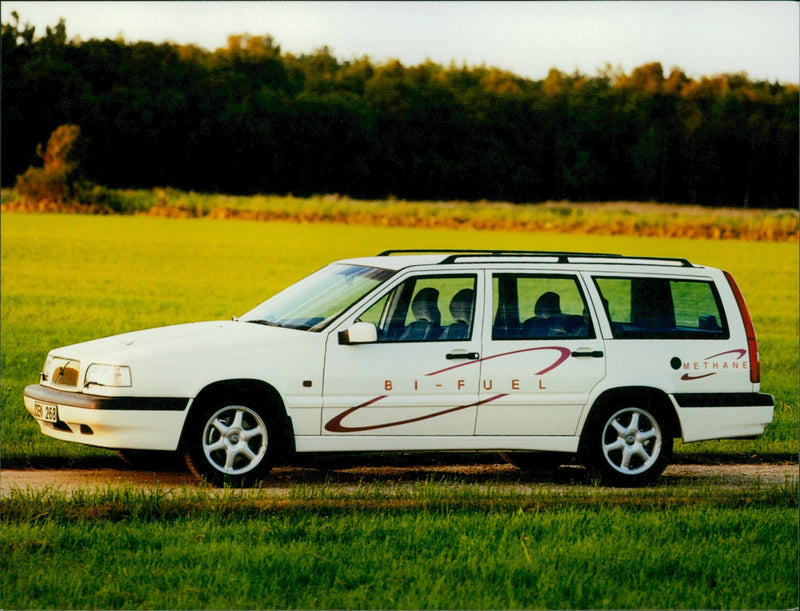 Volvo 850 AWD - Vintage Photograph