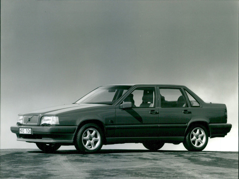 Volvo 850 GL - Vintage Photograph