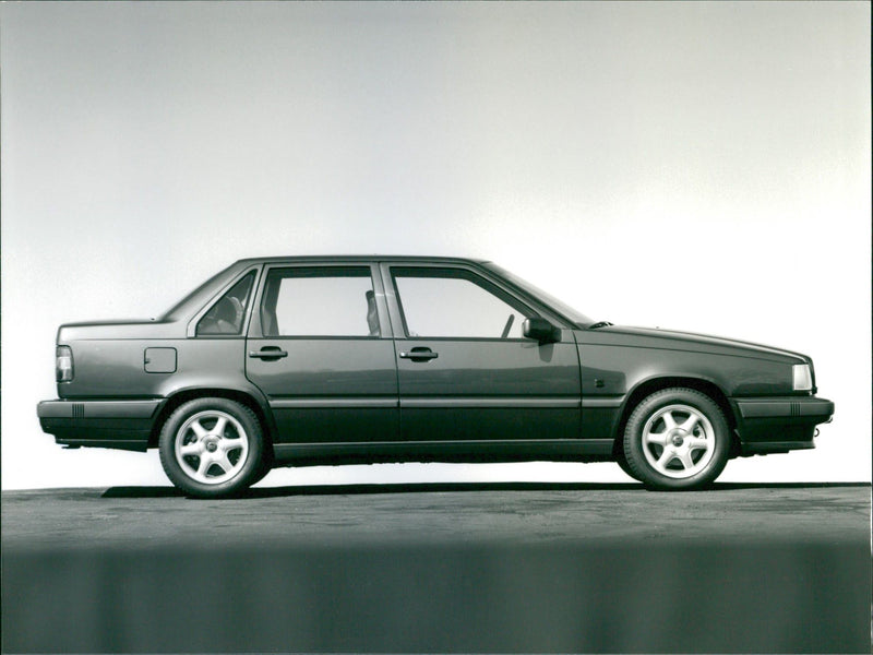 Volvo 850 GL - Vintage Photograph