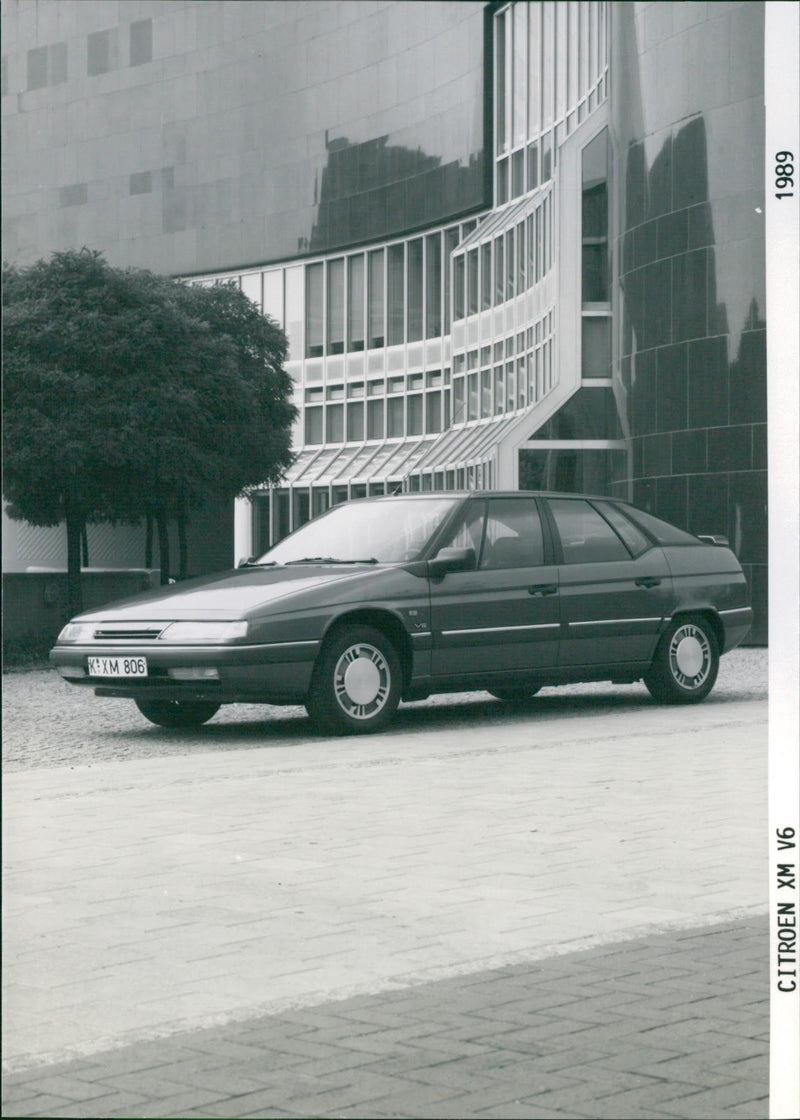 1989 Citroen XM V6 - Vintage Photograph