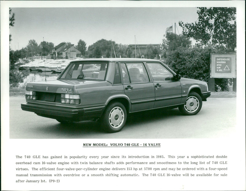 1989 VOLVO 740 GLE- 16 VALVE - Vintage Photograph