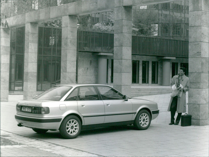 1992 Audi 80 Quattro 2.6 E - Vintage Photograph