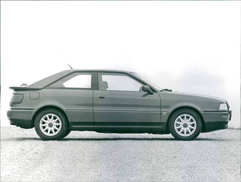 1992 Audi Coupé 2.6 E / Audi Coupé quattro 2.6 E - Vintage Photograph