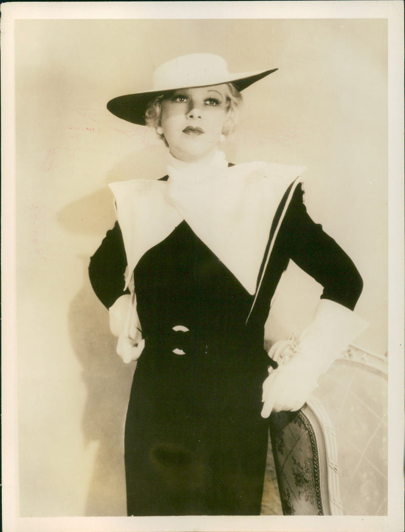 Glenda Farrell - Vintage Photograph