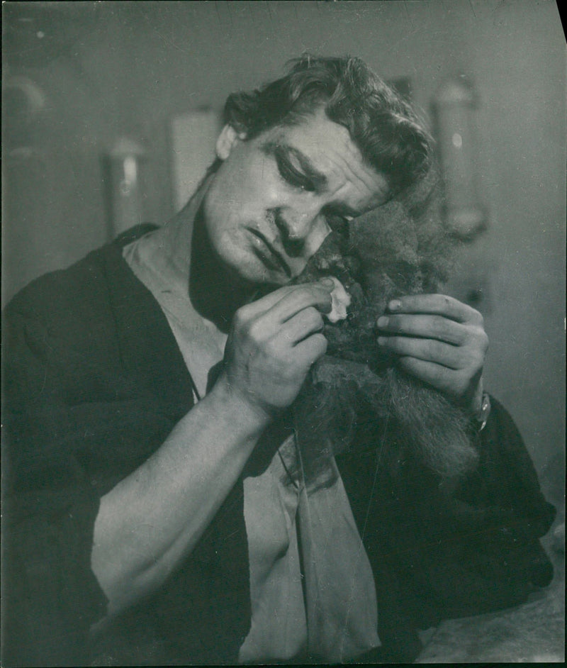 Cleaning costume - Vintage Photograph