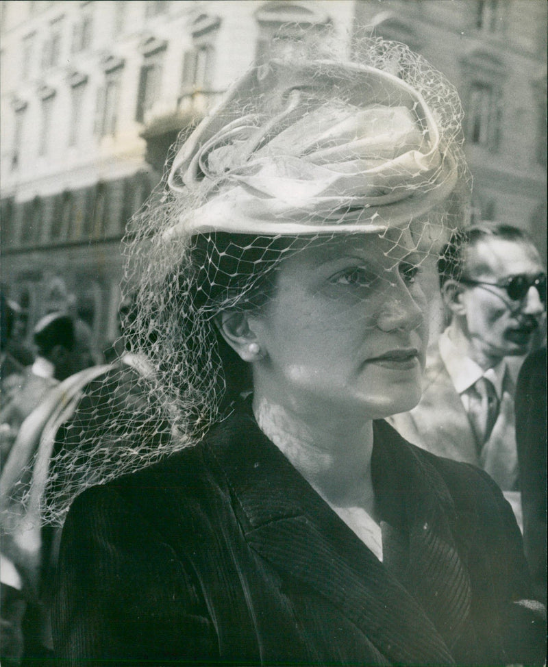 Fashion on parade in Rome - Vintage Photograph