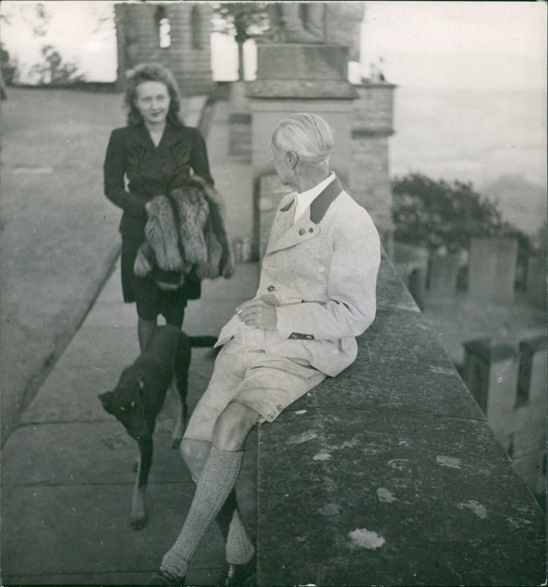 An afternoon stroll on the terrace - Vintage Photograph