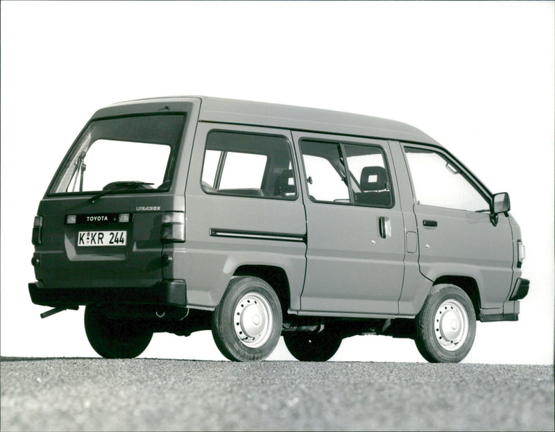 Toyota LITE-ACE - Vintage Photograph