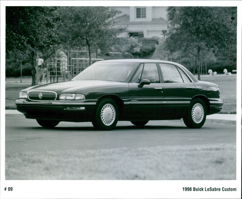 Buick LeSabre Custom 1998 - Vintage Photograph