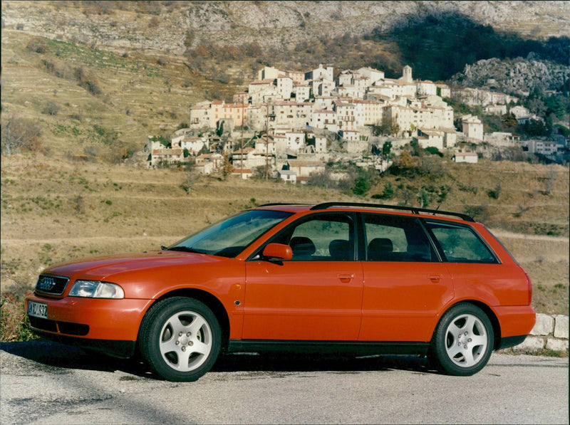 1996 Audi A4 Avant 2.8 - Vintage Photograph