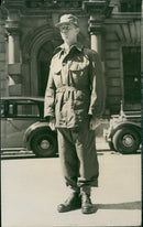 British army's new combat suit - Vintage Photograph
