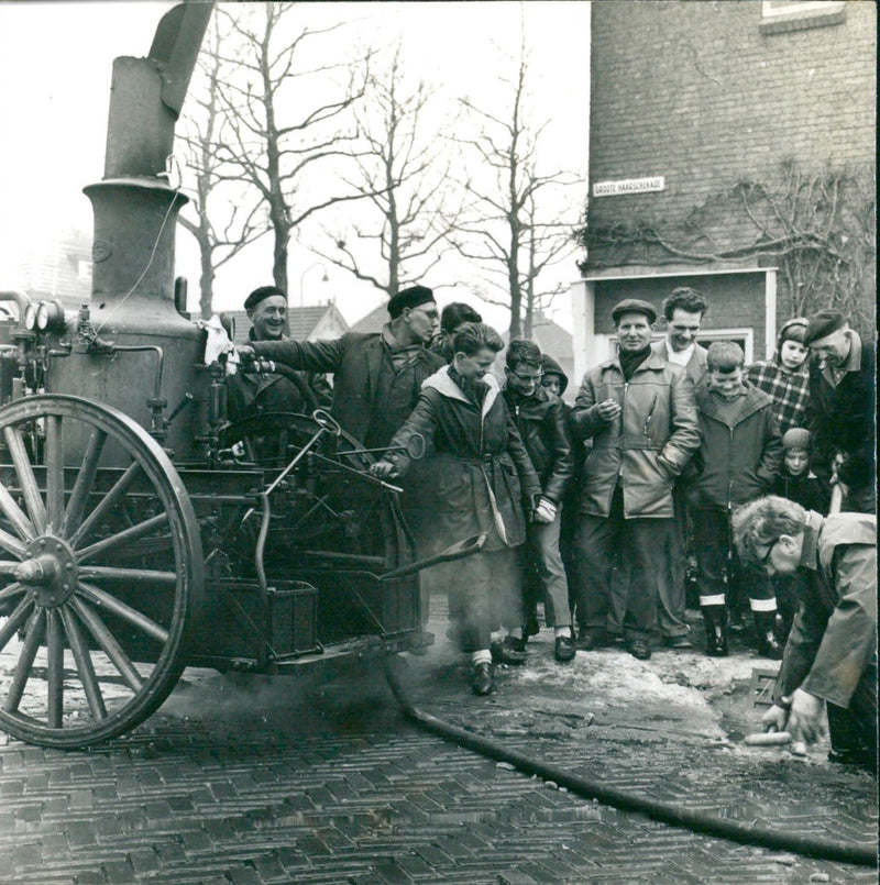 Townsmen clearing the water drains - Vintage Photograph