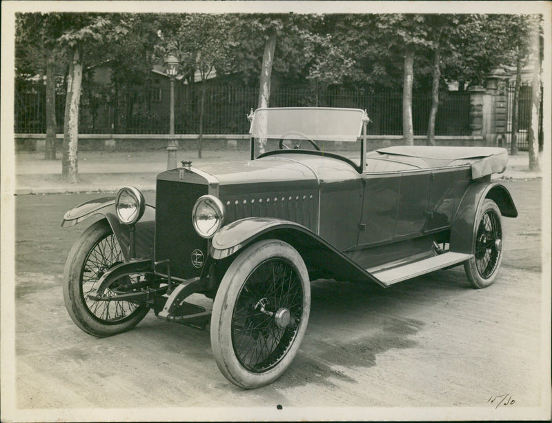 1930's convertible car - Vintage Photograph