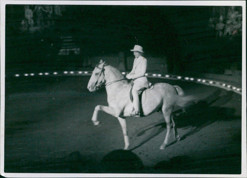 Equestrian act - Vintage Photograph