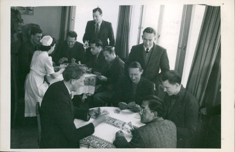 Illegal Fighters in Switserland playing cards - Vintage Photograph