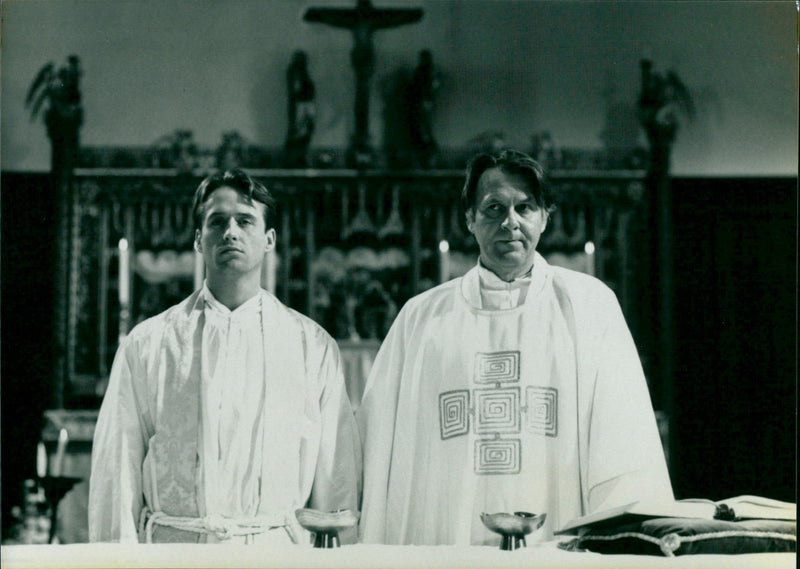 1995 PRIEST FILM ANTONIA FESTIVAL ROCK ROBERT INTERNATIONAL - Vintage Photograph