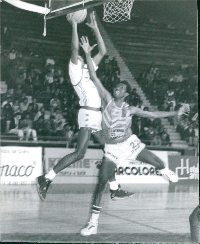 Sprite cup Basketball 1990 - Vintage Photograph