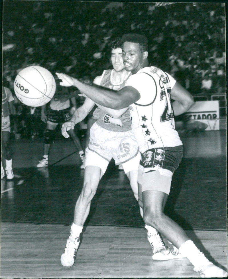 Sprite cup Basketball 1990- Bogotá Vs. Santander - Vintage Photograph