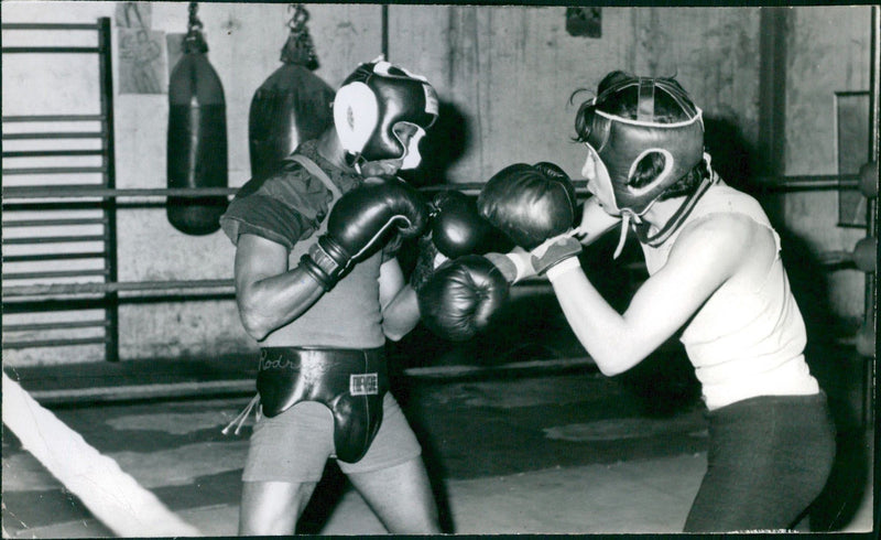 Rodrigo Valdez training - Vintage Photograph