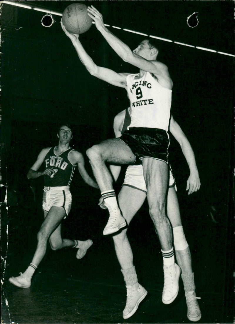 Belgian Basketball: Racing White- Antwerp - Vintage Photograph