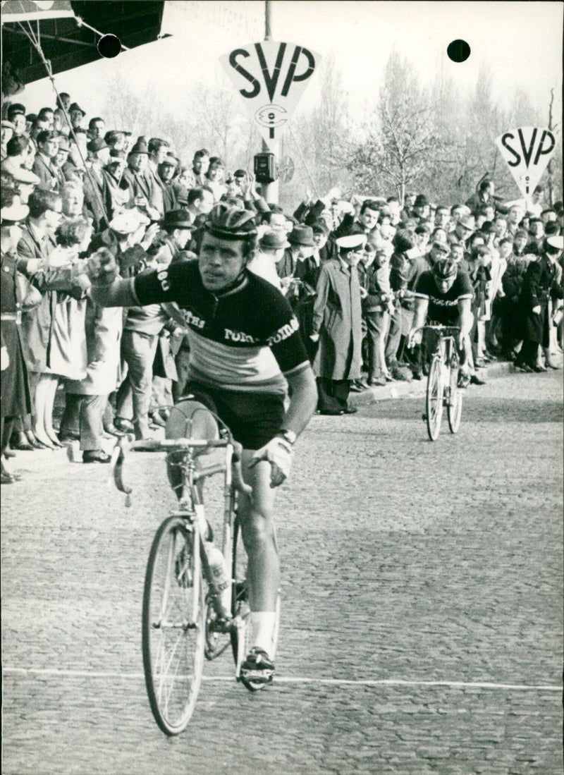 THE ELEVEN TOWNS IN BRUGES CYCLING - Vintage Photograph