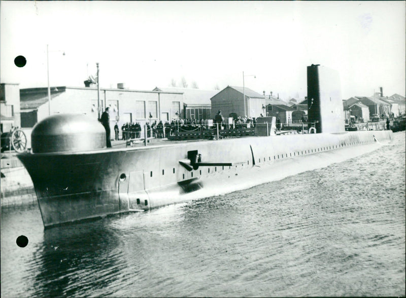 English submarine. - Vintage Photograph