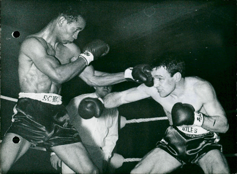 Dave Charnley vs Fernand Nollet - Vintage Photograph