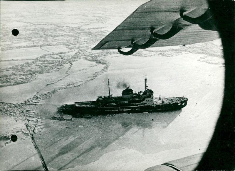 Moakva icebreaker - Vintage Photograph