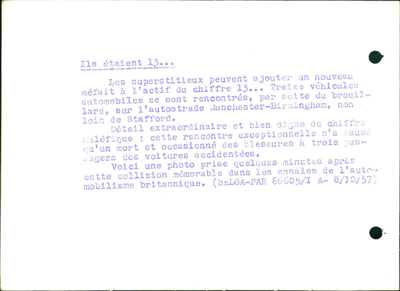 PAR VOITURES DES ILS NOUVEA COLLISION TROIS UNE VEHICUL VOICI MINUTES MALE - Vintage Photograph