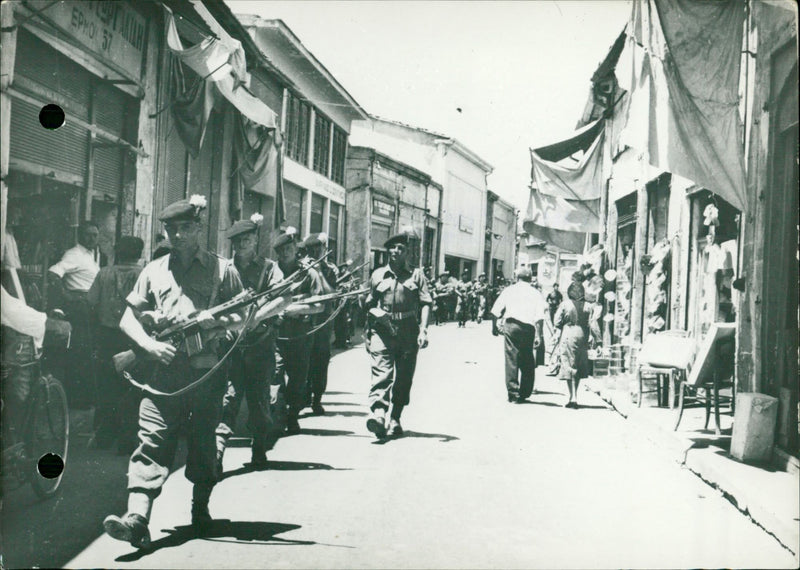 British patrol - Vintage Photograph