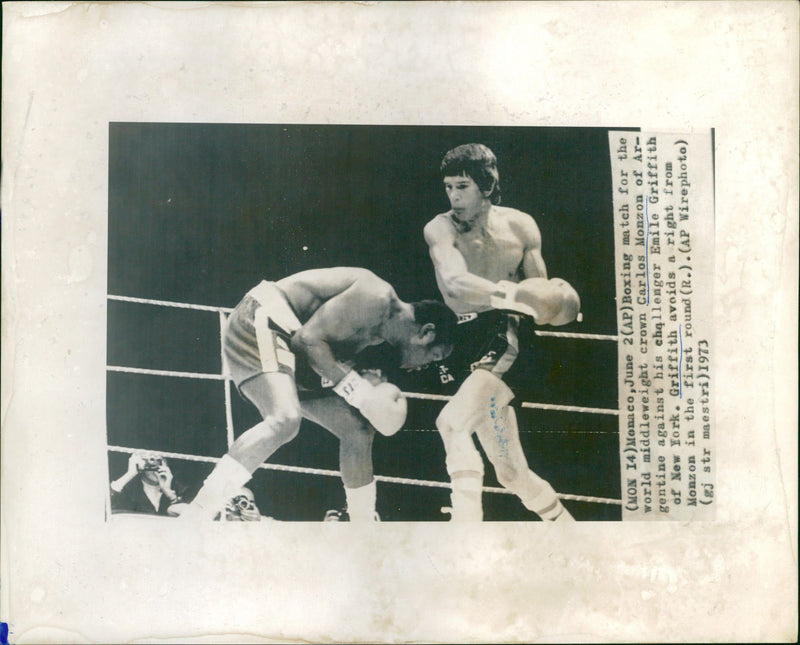 Boxing match for the world middleweight crown - Vintage Photograph