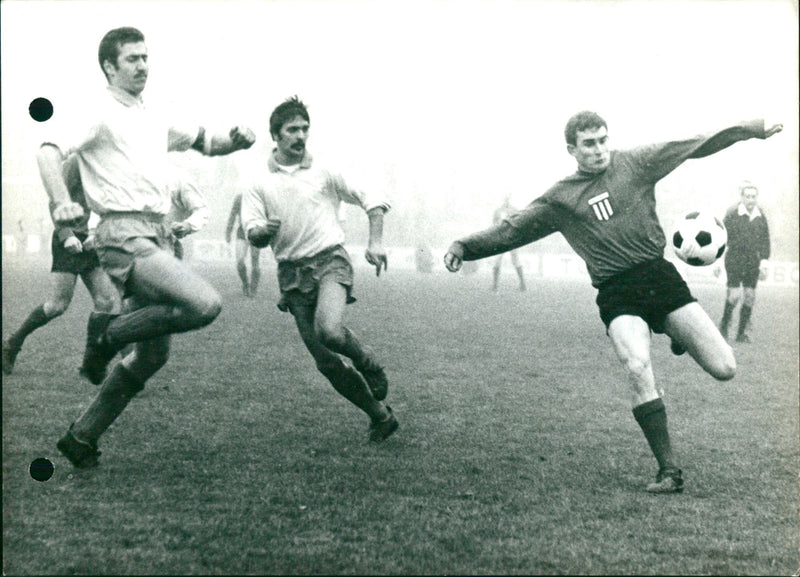 Belgian Football: Racing White- Union St. Gillis - Vintage Photograph