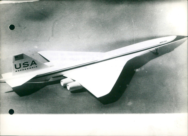 Model of the American supersonic aircraft "SST" - Vintage Photograph