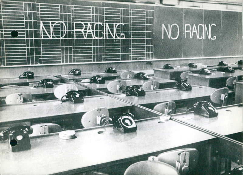 No more horse racing in Great Britain. - Vintage Photograph
