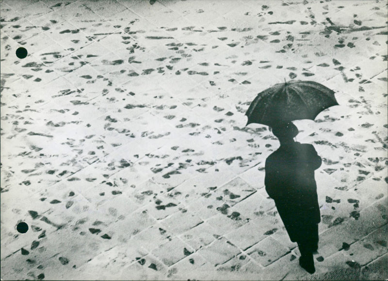 Snowfall on sidewalks - Vintage Photograph