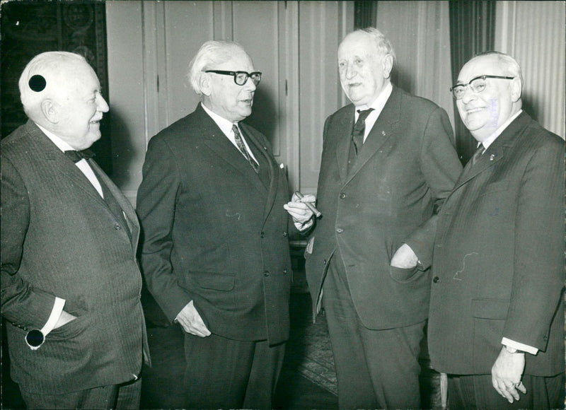 Dinner in the Senate. - Vintage Photograph