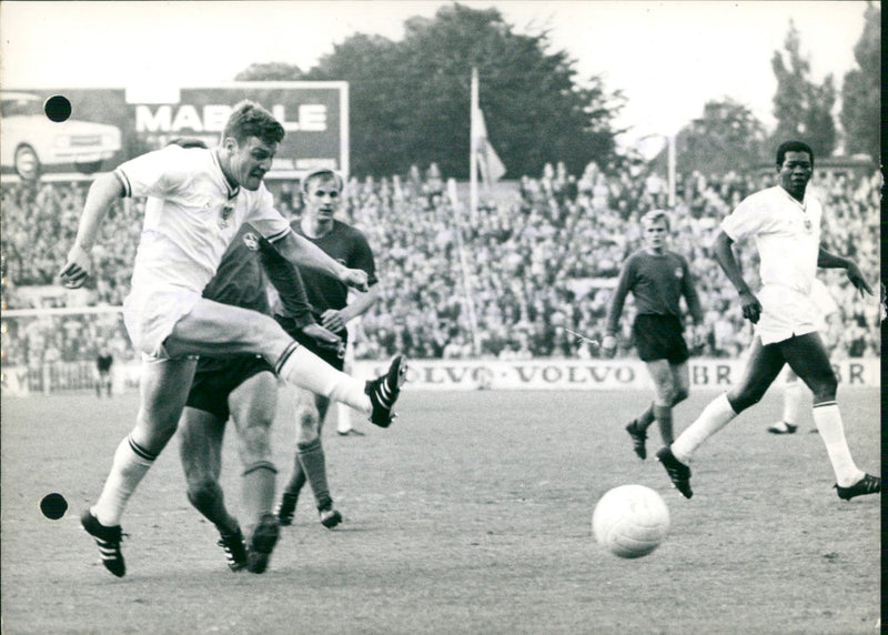 Football Summer Cup match : Anderlecht vs Nurenberg 2/2 - Vintage Photograph