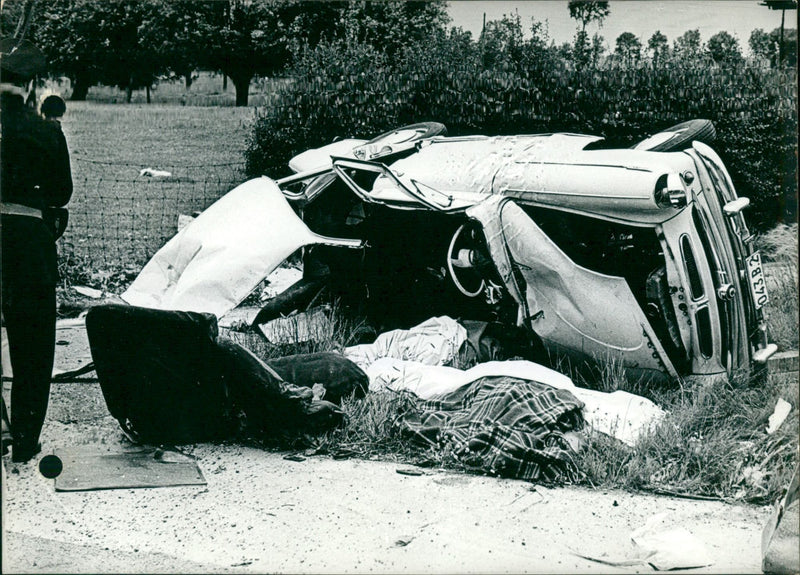 Fatal car crash in Lendelede. - Vintage Photograph