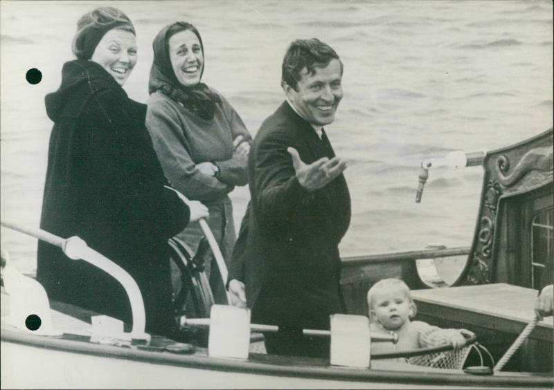 Dutch Royal family aboard the "Groene Draeck" - Vintage Photograph