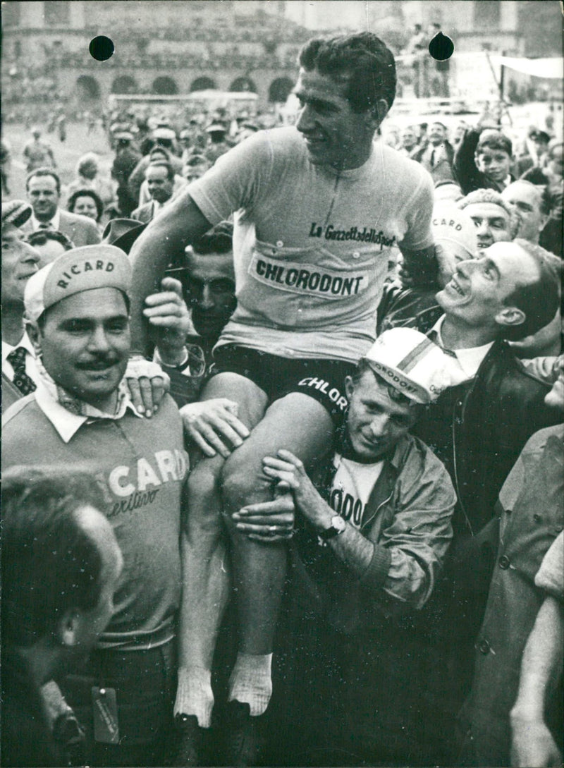 NENCINI wins the Tour of Italy - Vintage Photograph