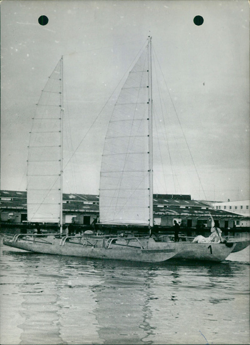 1968 trimaran of Eric Tabarly: "Pen Duick IV" - Vintage Photograph