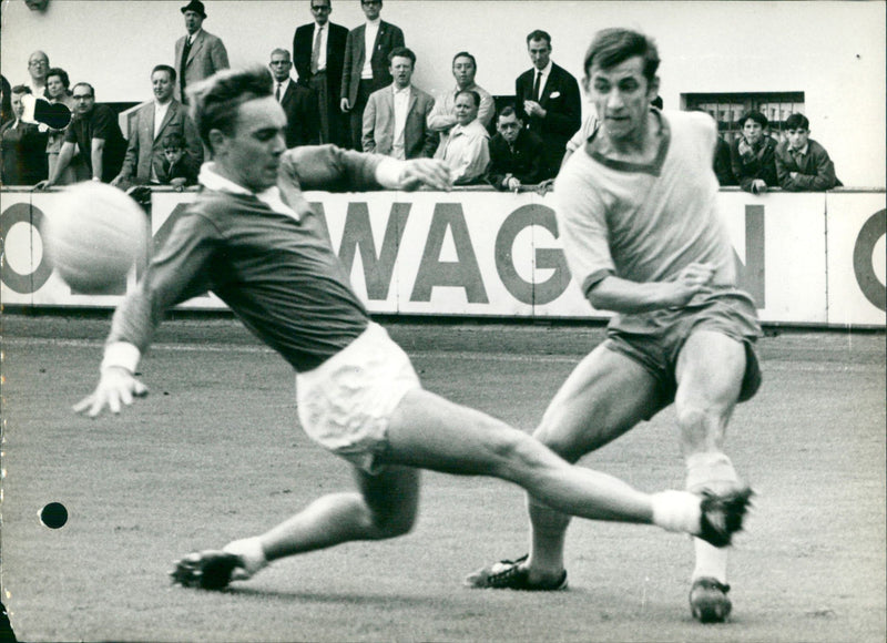 Belgian cup football: Union Sint-Gillis- KFC Turnhout - Vintage Photograph