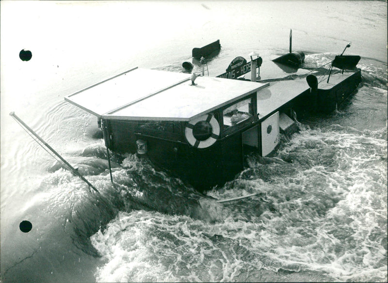 Splitbarge sinks in Sambre. - Vintage Photograph