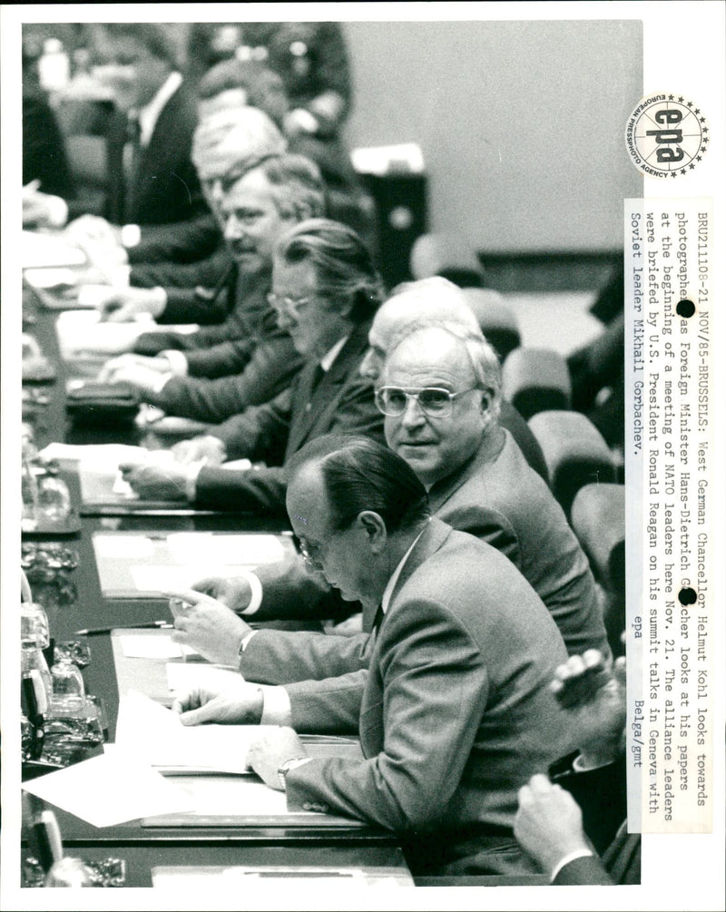 Briefing of NATO leaders by Ronald Reagan. - Vintage Photograph