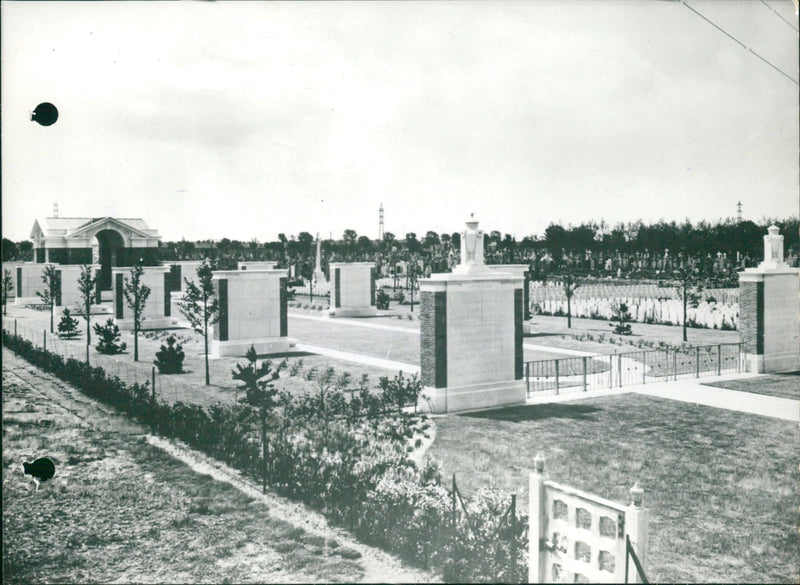 Queen Mother Elizabeth of England - Vintage Photograph