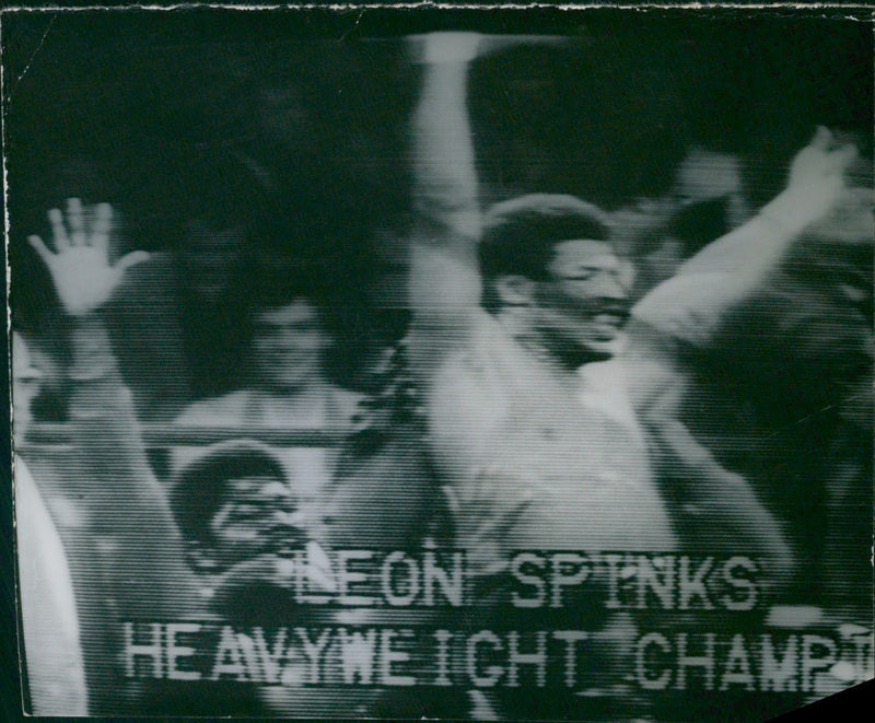 Leon Spinks, Heavyweight Boxing champion - Vintage Photograph