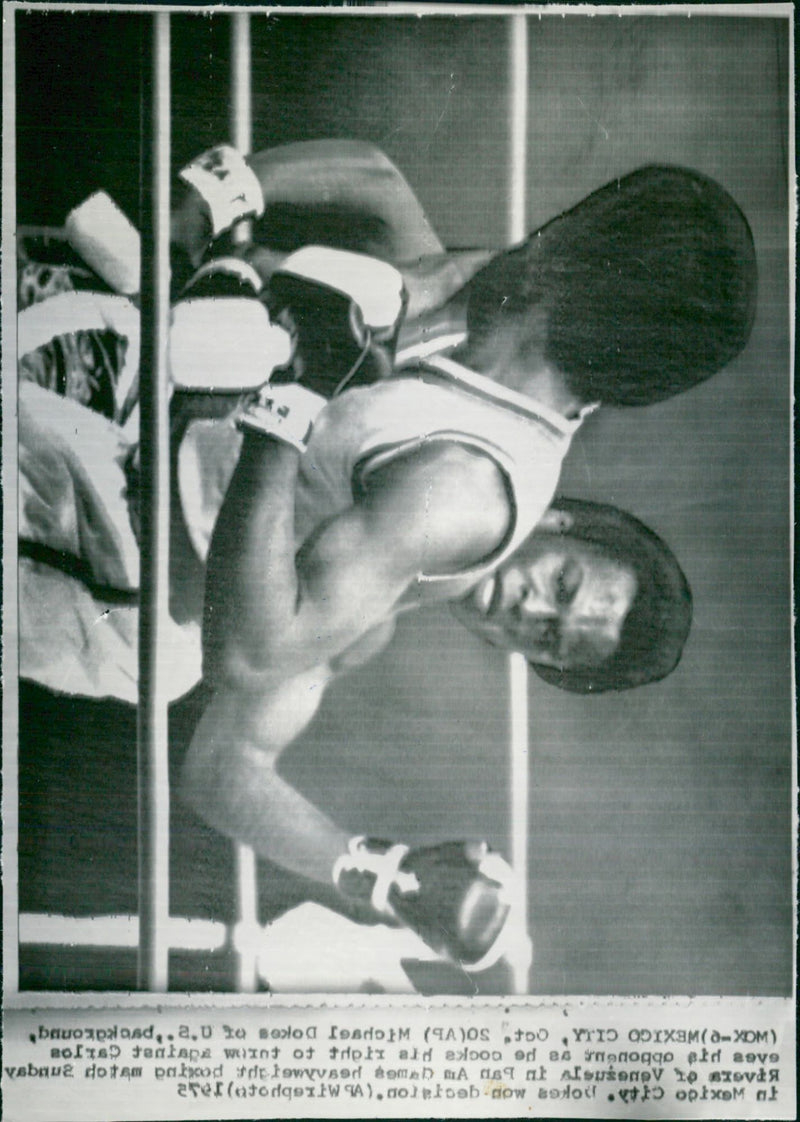 Michael Dokes- Carlos Rivera Panamerican games - Vintage Photograph