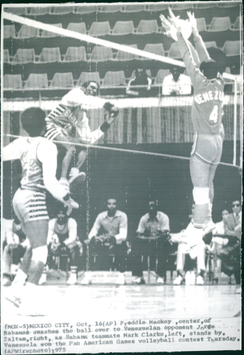 7th Pan American Games Mexico City- Volleyball Bahama's- Venezuela - Vintage Photograph