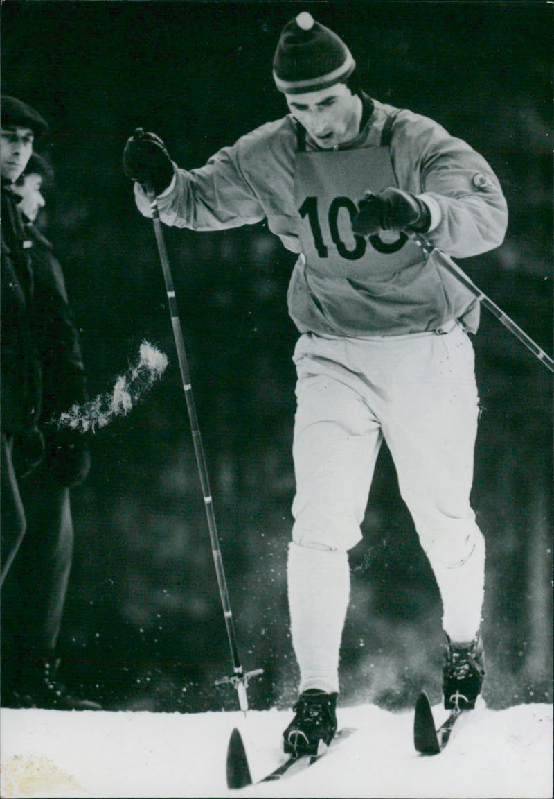 Langlauf Skiing - Vintage Photograph