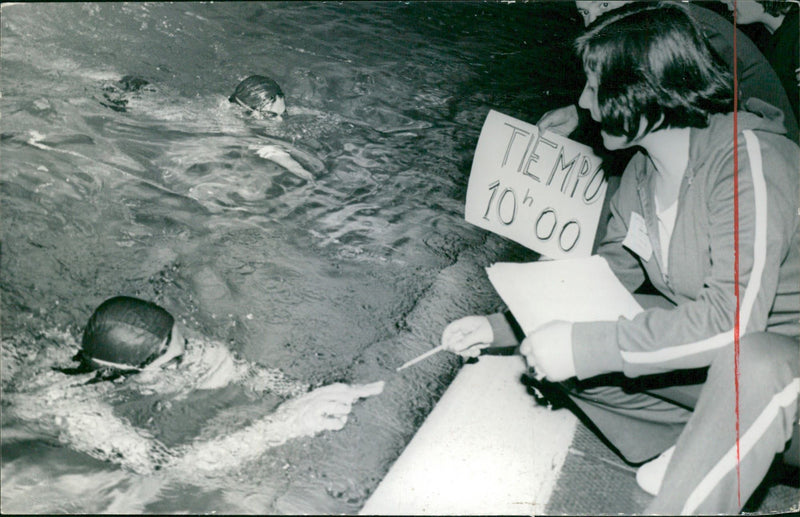 Resistance record swimming - Vintage Photograph